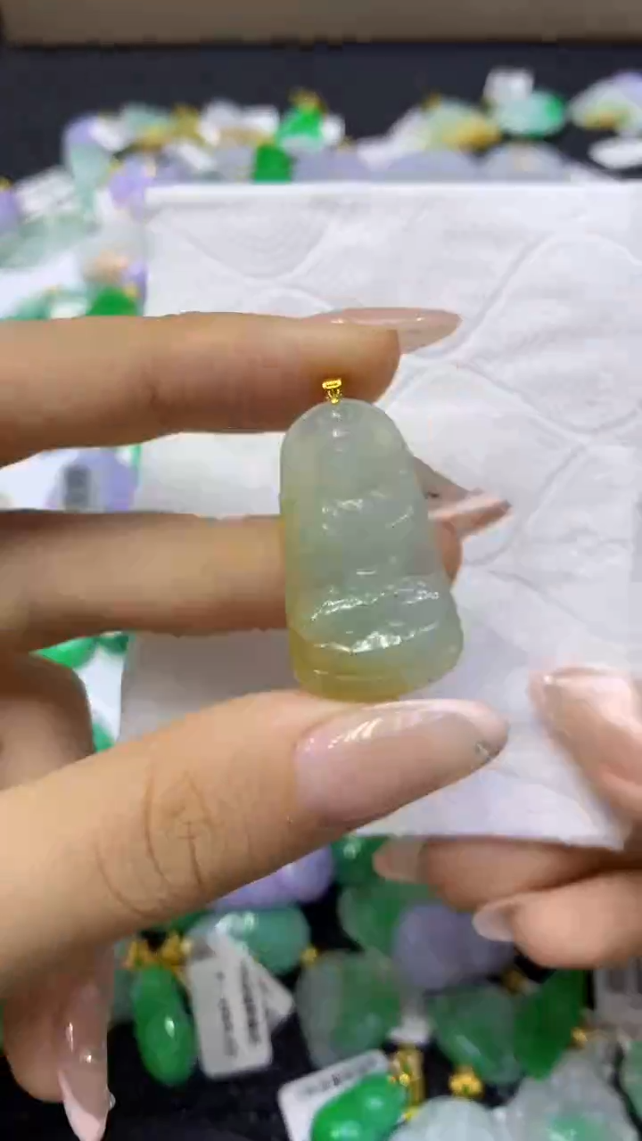 颈饰18K金镶嵌翡翠天然缅甸翡翠A货