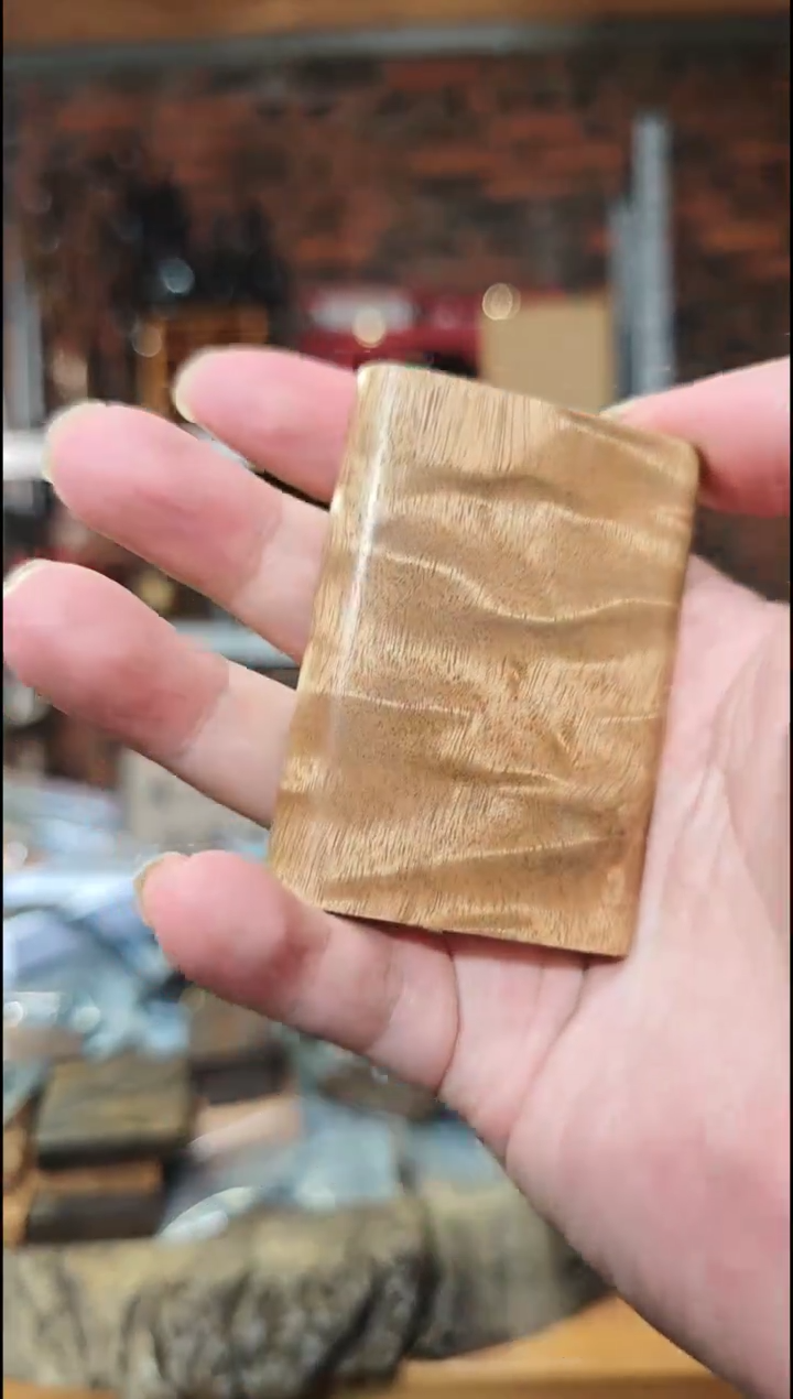 金丝楠无事牌手把件