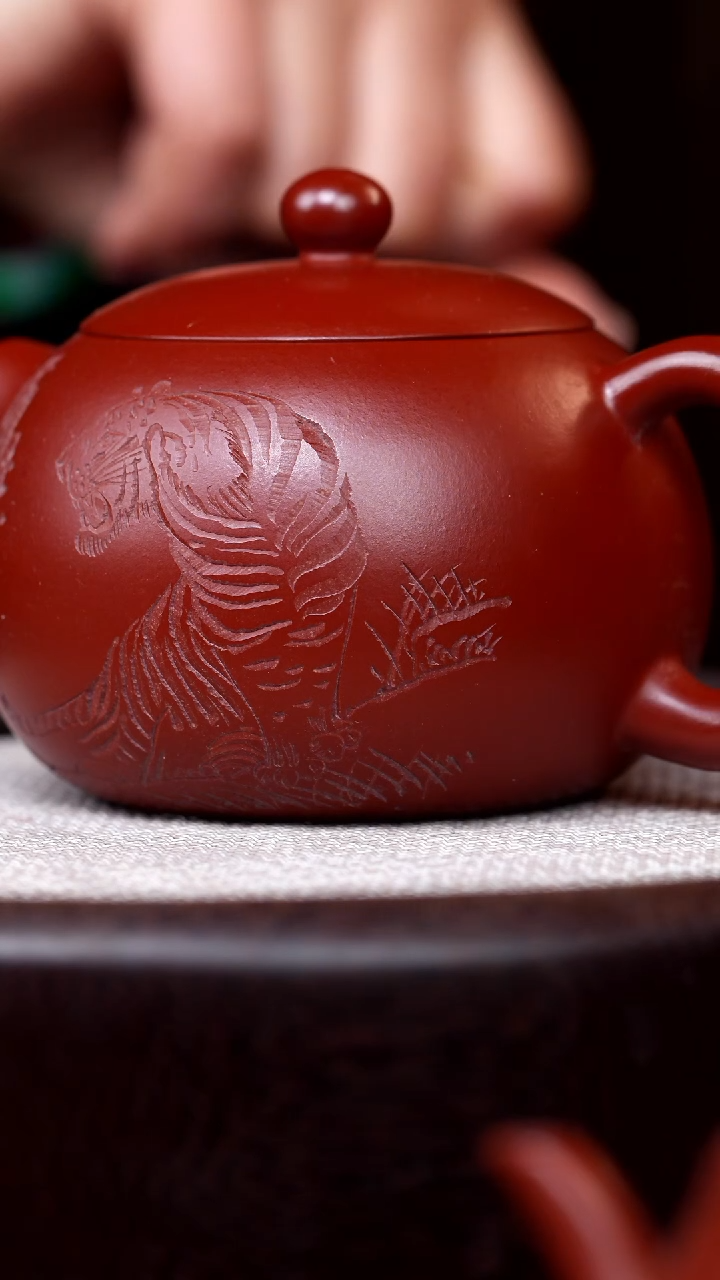 【闪购商品】紫砂茶壶朱泥老虎西施