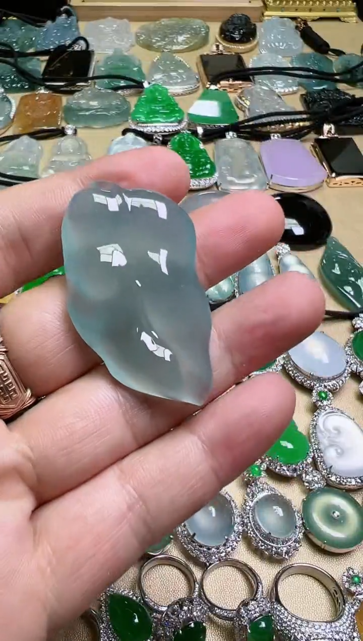 【闪购商品】翡翠颈饰未镶嵌天然缅甸翡翠