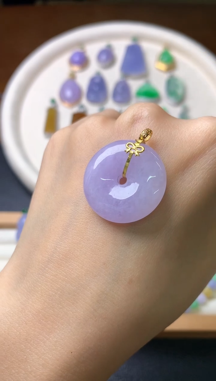 【闪购商品】翡翠吊坠(赠链)18K金镶嵌吊坠