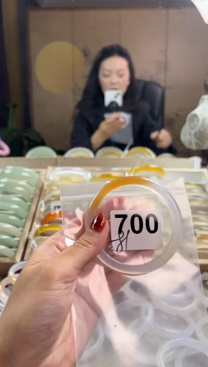 手镯玛瑙/玉髓未镶嵌700