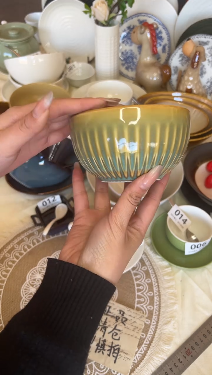 新骨瓷023瑕疵素彩绿5寸碗