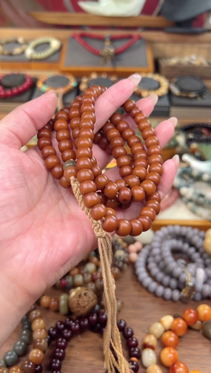 【闪购商品】菩提根/象牙果手串开片老料108颗