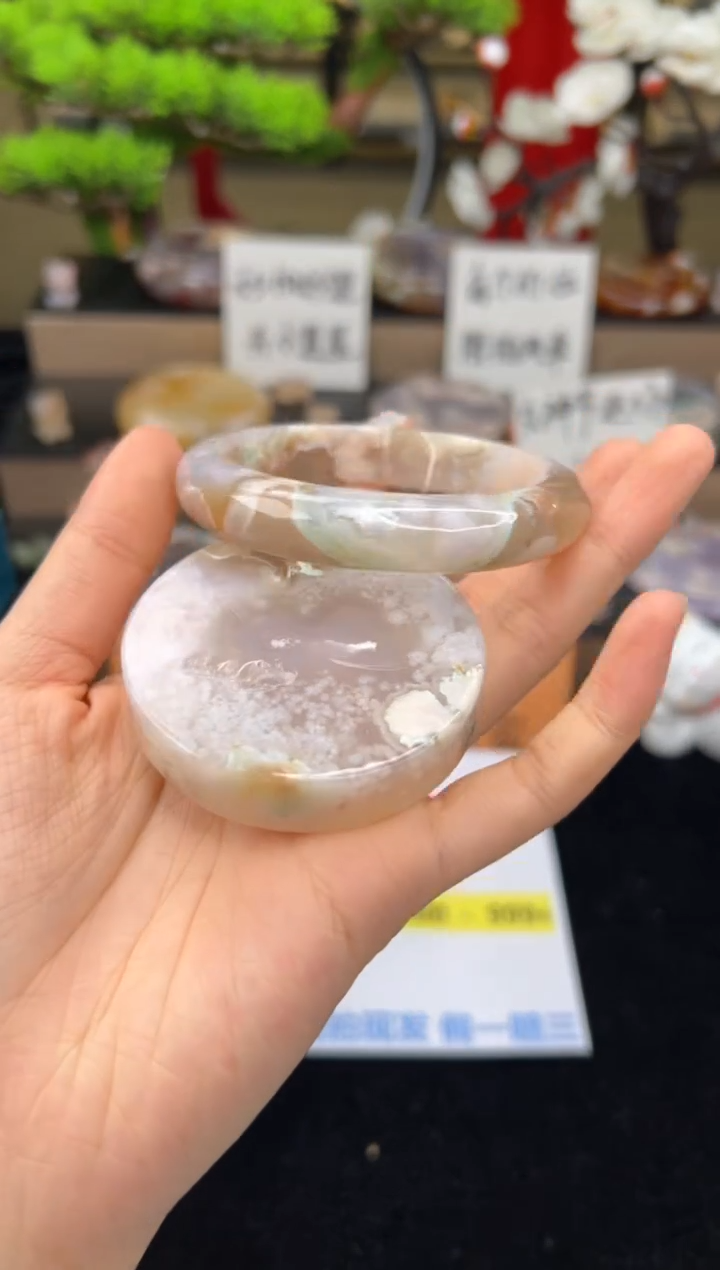 【闪购商品】石英质玉手镯未镶嵌57圈口（赠送镯心)22187