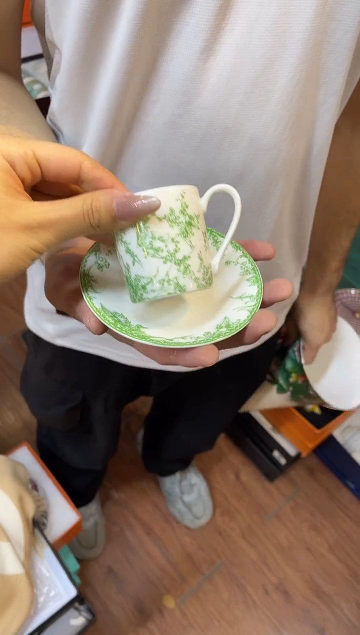 杯鸿辉家品牌瓷器，京东包邮！