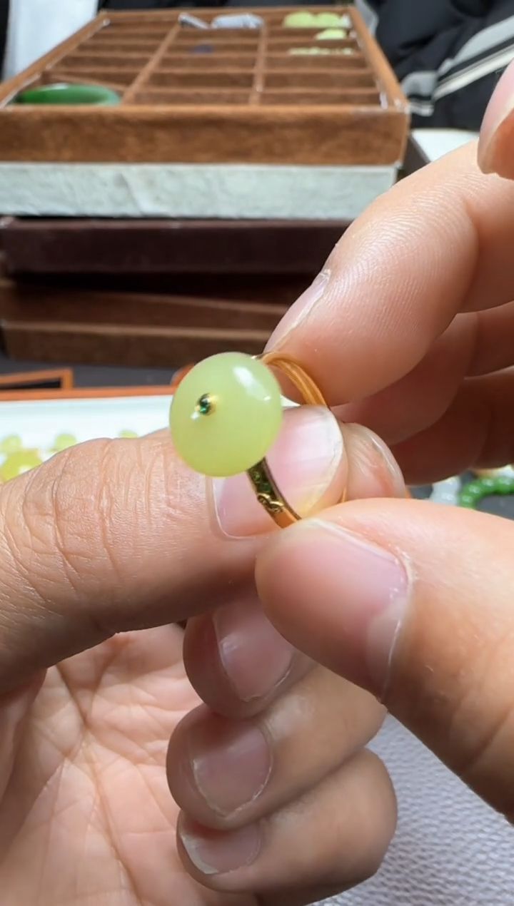 【闪购商品】和田玉【海220】4618K金镶嵌9005