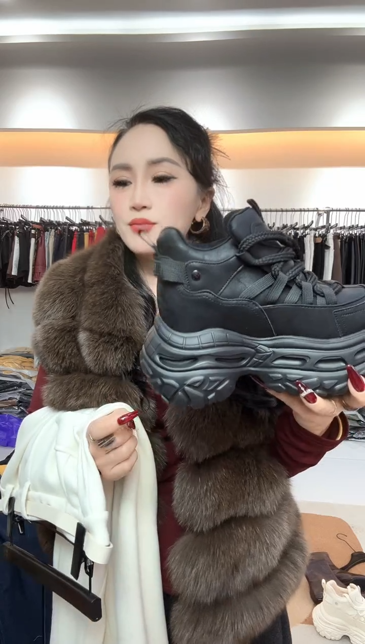 女士增高鞋黑色冬季加绒