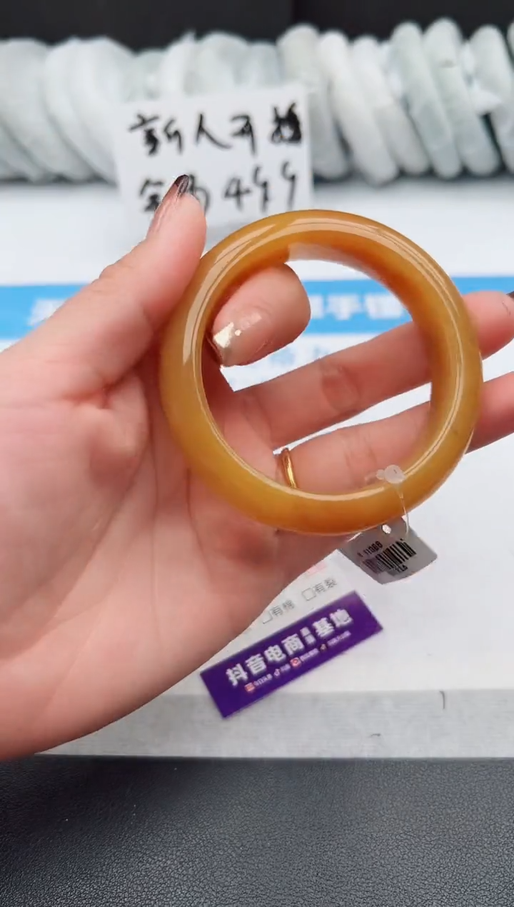 【闪购商品】石英质玉手镯未镶嵌263-H