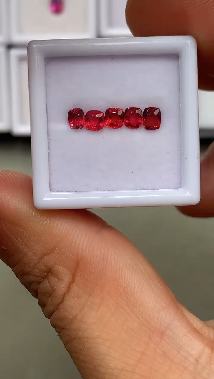 【闪购商品】定制尖晶石裸石未镶嵌枕型 一盒5/P 1.22ct