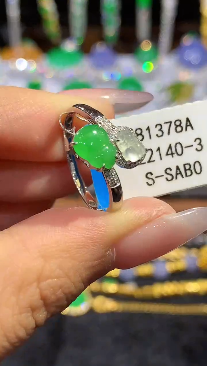 18K金镶嵌戒指翡翠L2140多样性发其一