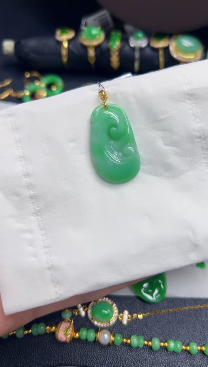 【闪购商品】翡翠颈饰18K金镶嵌Y缅料A货/多样性发货/一件