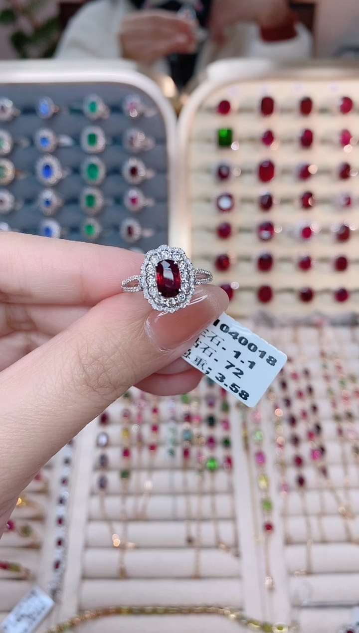 【闪购商品】红宝石18K金戒指18K金镶嵌1