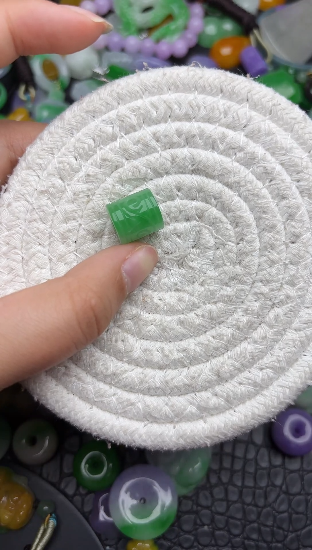 颈饰未镶嵌翡翠缅甸翡翠吊坠