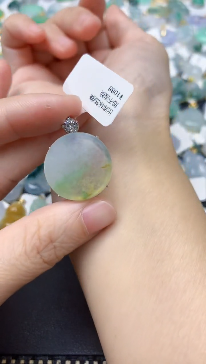 颈饰未镶嵌翡翠天然缅甸A货翡翠