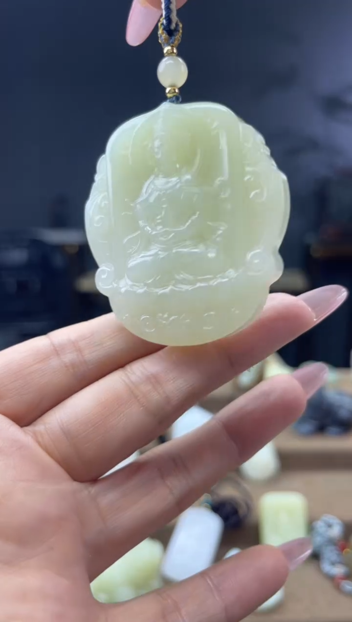 颈饰未镶嵌和田玉1