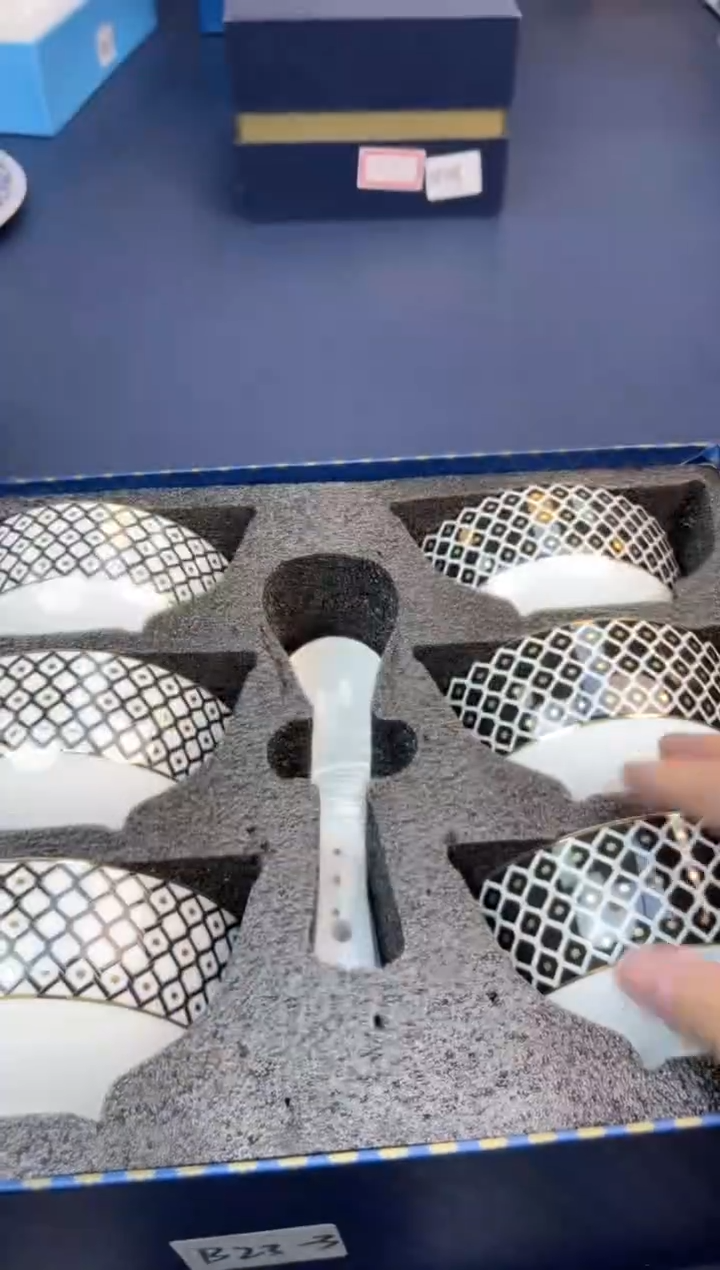 【闪购商品】瓷片年底换新,全部赔钱出@@B23-3