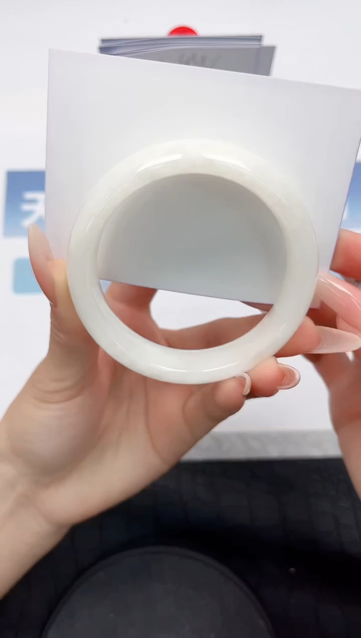 【闪购商品】和田玉手镯未镶嵌G198-56.6