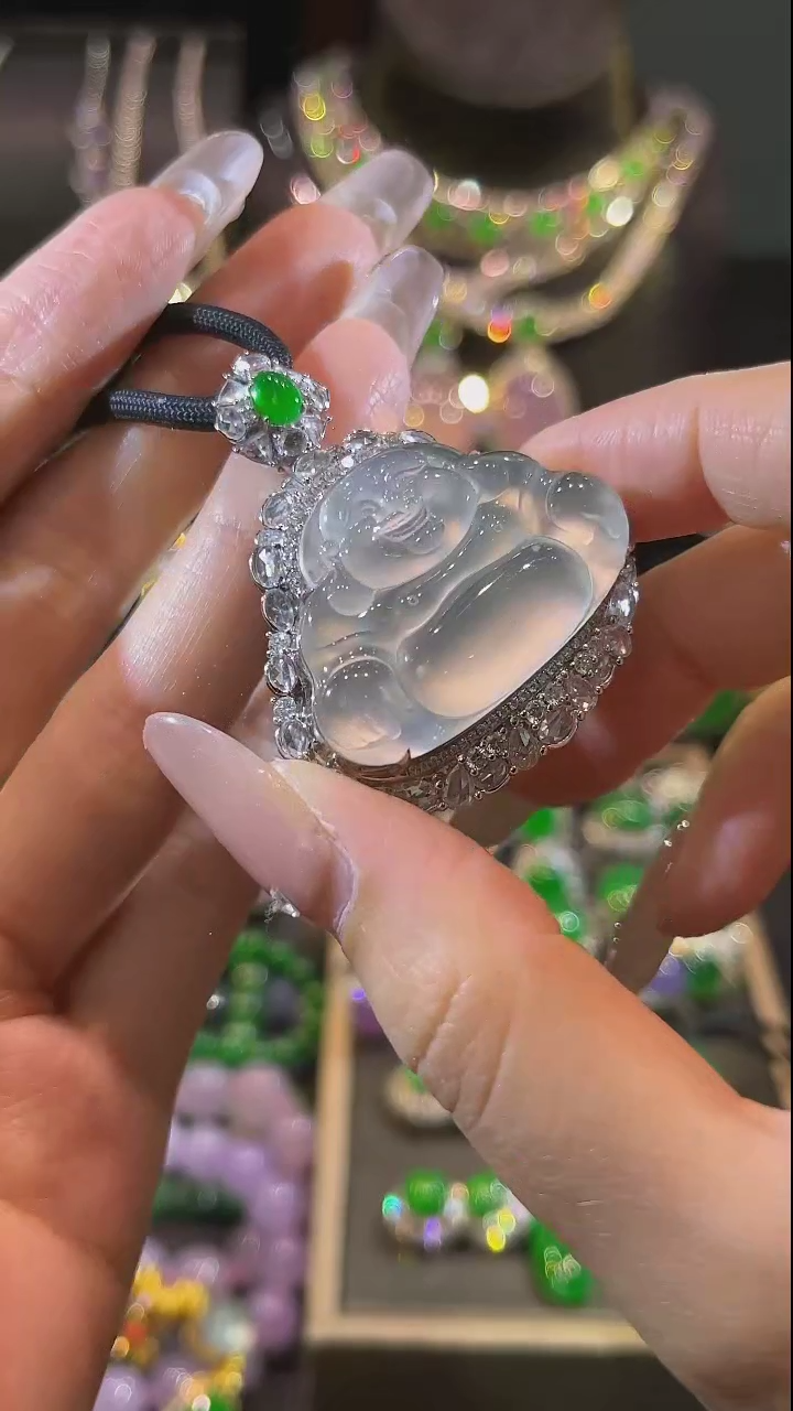 【闪购商品】翡翠吊坠(不含链)18K金镶嵌吊坠