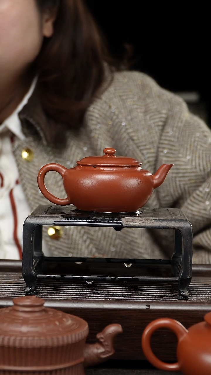 【闪购商品】紫砂茶壶扁灯大红袍