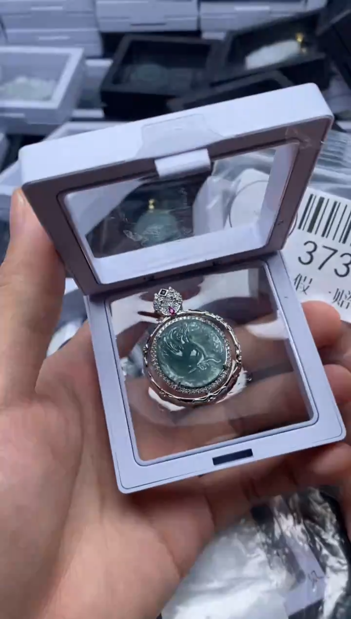 吊坠(不含链)未镶嵌翡翠3734