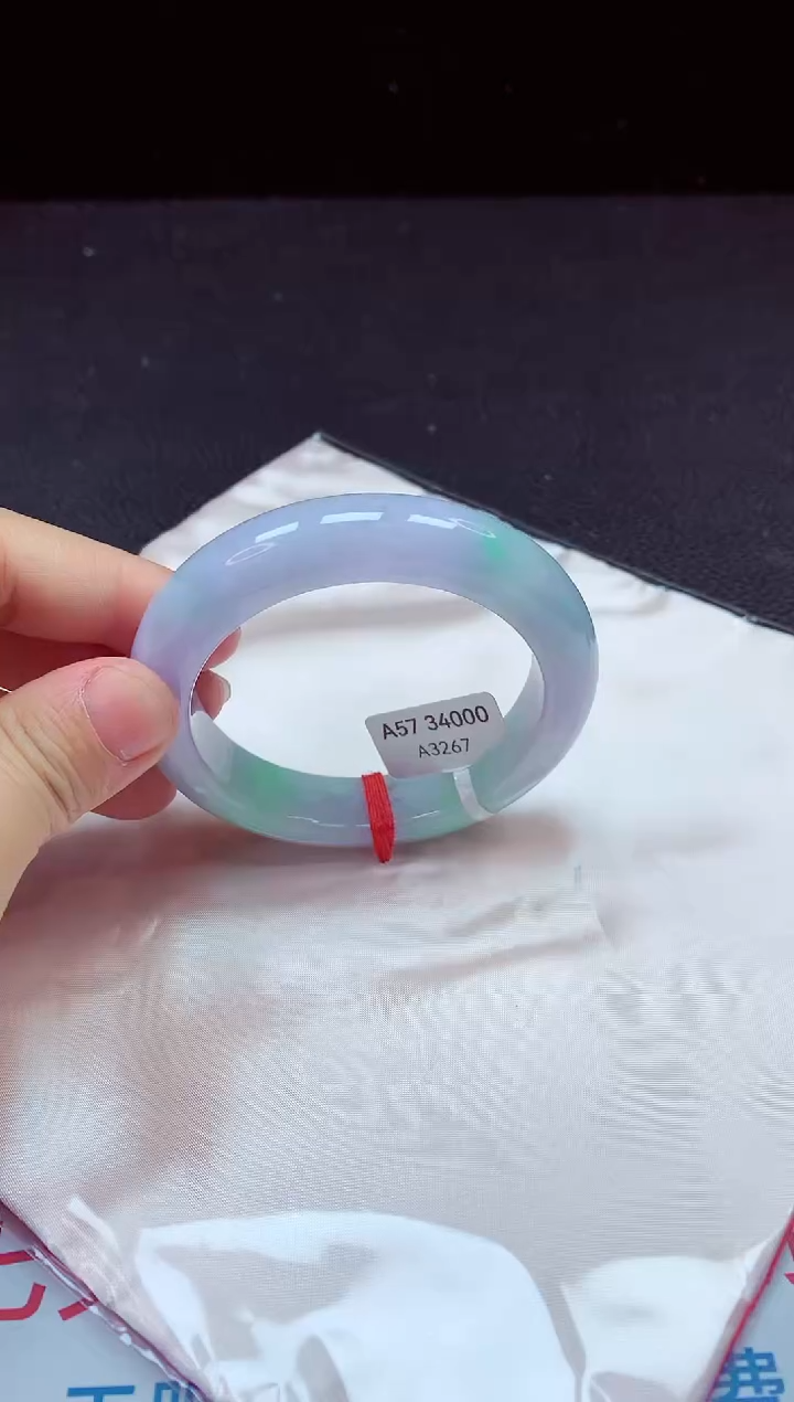 【闪购商品】翡翠手镯未镶嵌镯子57+