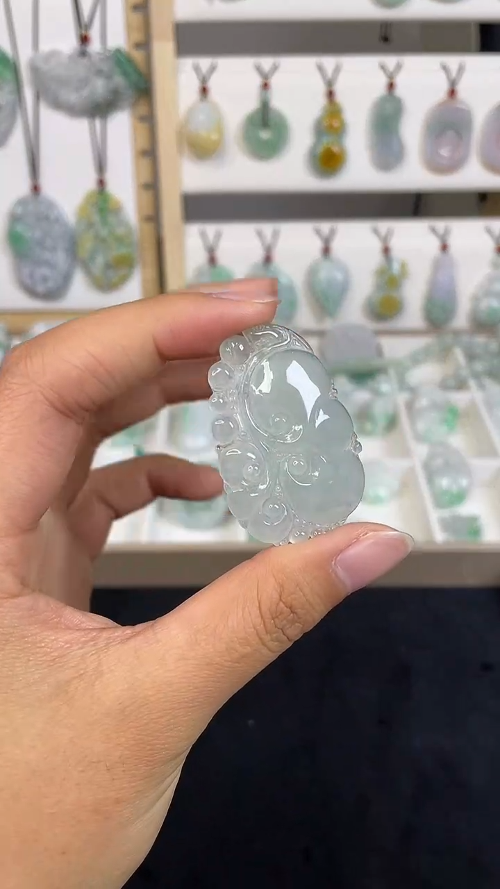 颈饰未镶嵌翡翠1