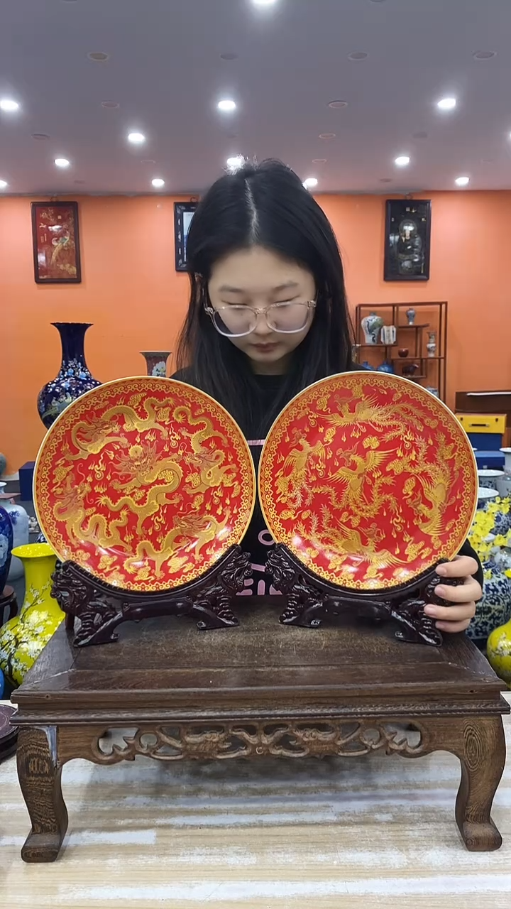 摆件1个金龙26CM赏盘+1个金凤26CM赏盘+龙头架
