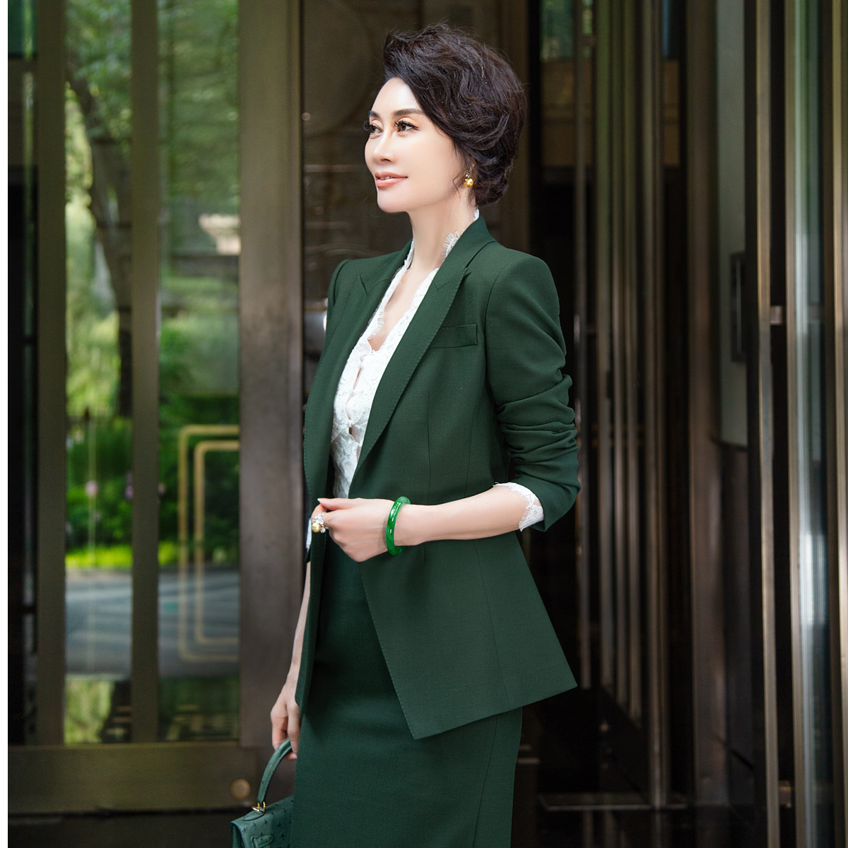 EDFNOT/杨红霞汝意HY黑色羊毛混纺修身西服（40）