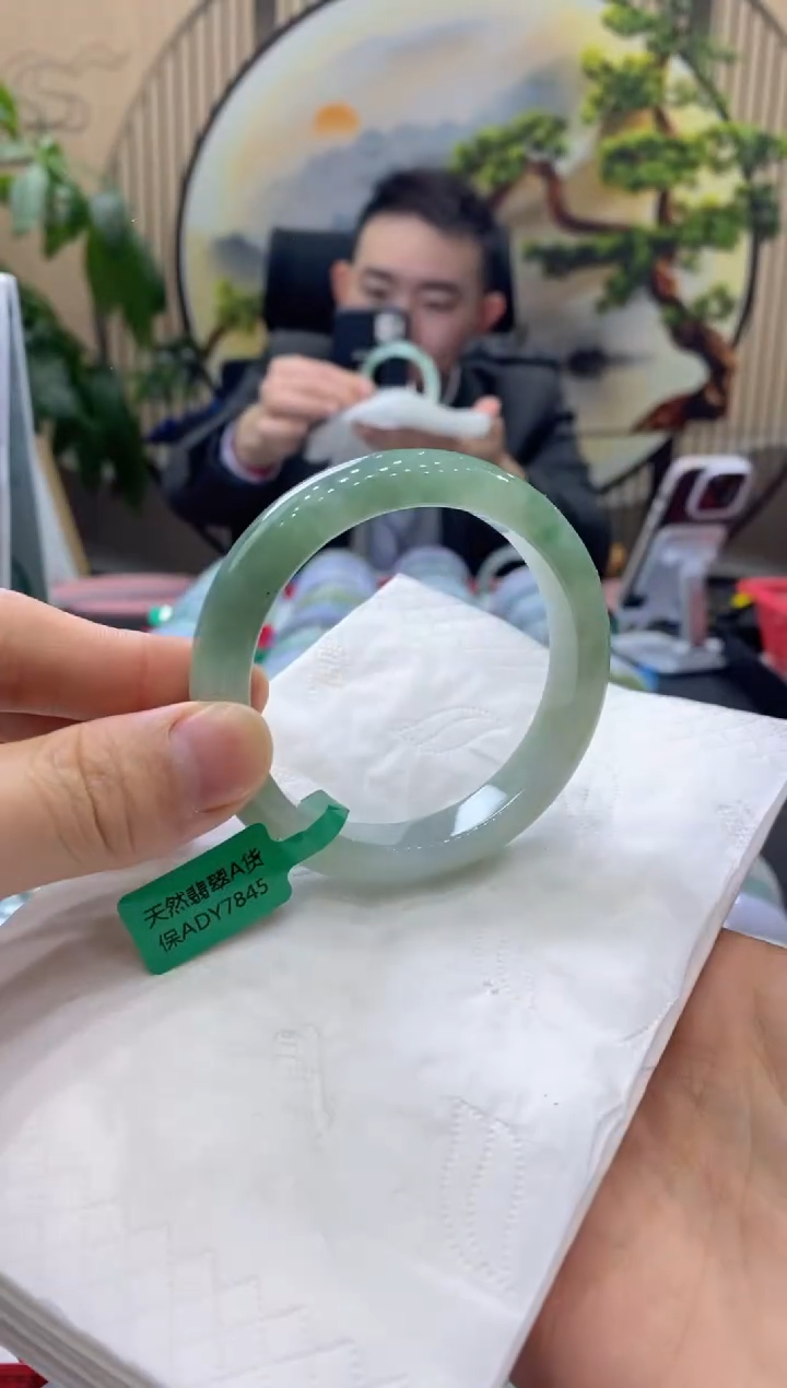 【闪购商品】翡翠手镯未镶嵌00000015542