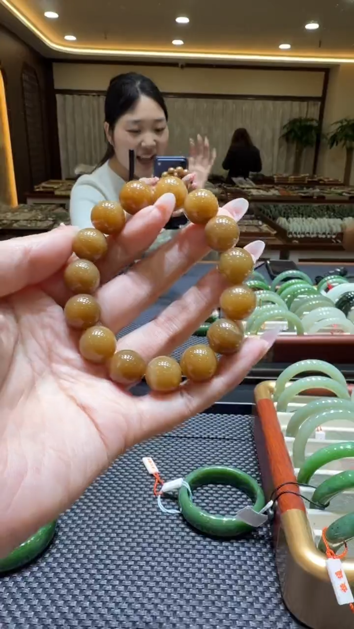 颈饰未镶嵌和田玉手串 14