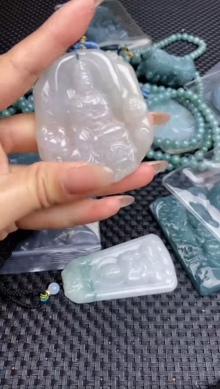 【闪购商品】翡翠颈饰未镶嵌1111111111