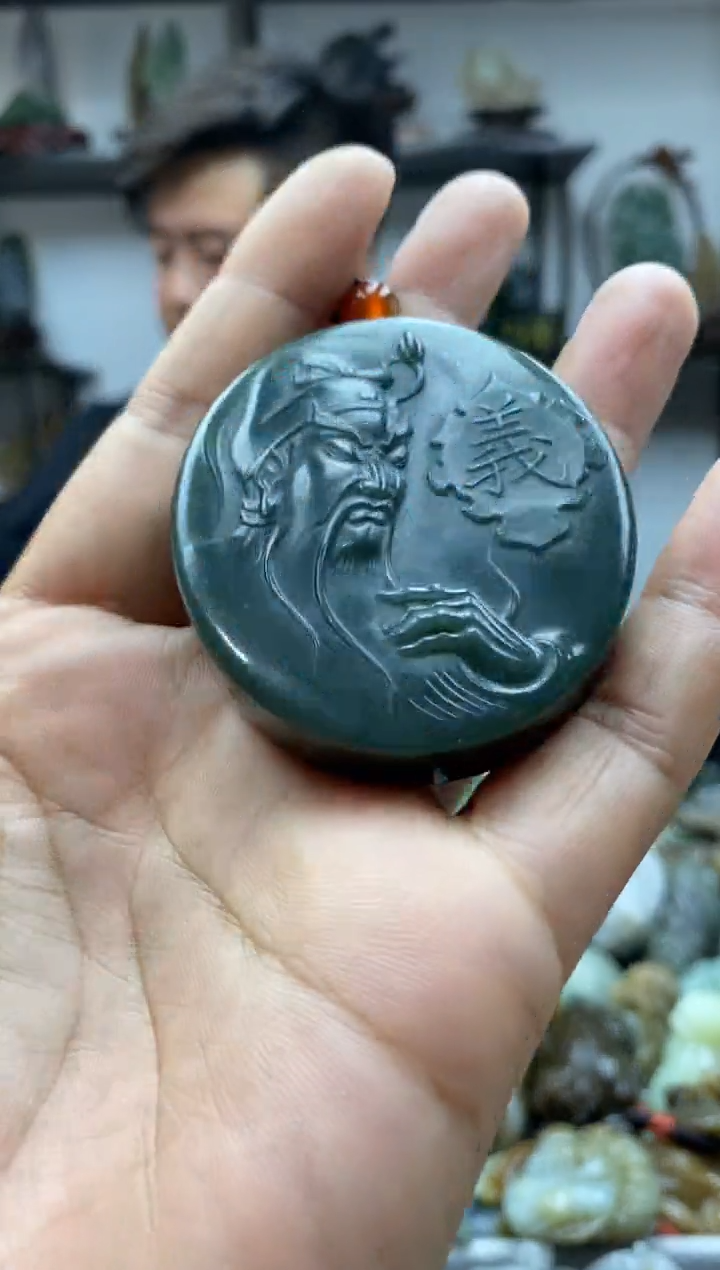 和田玉未镶嵌把件1