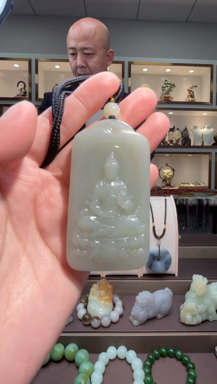 颈饰未镶嵌和田玉苏