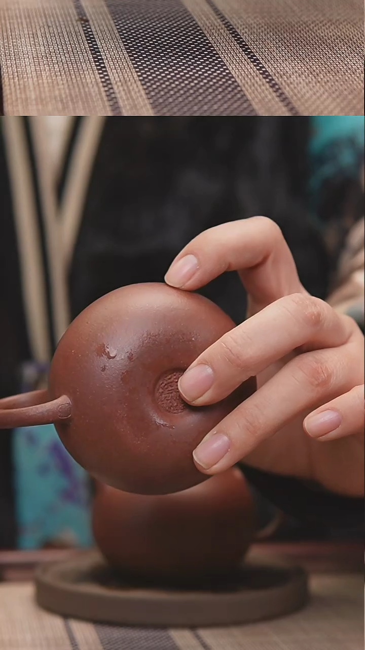 【闪购商品】紫砂茶壶微瑕茄瓜紫泥140cc