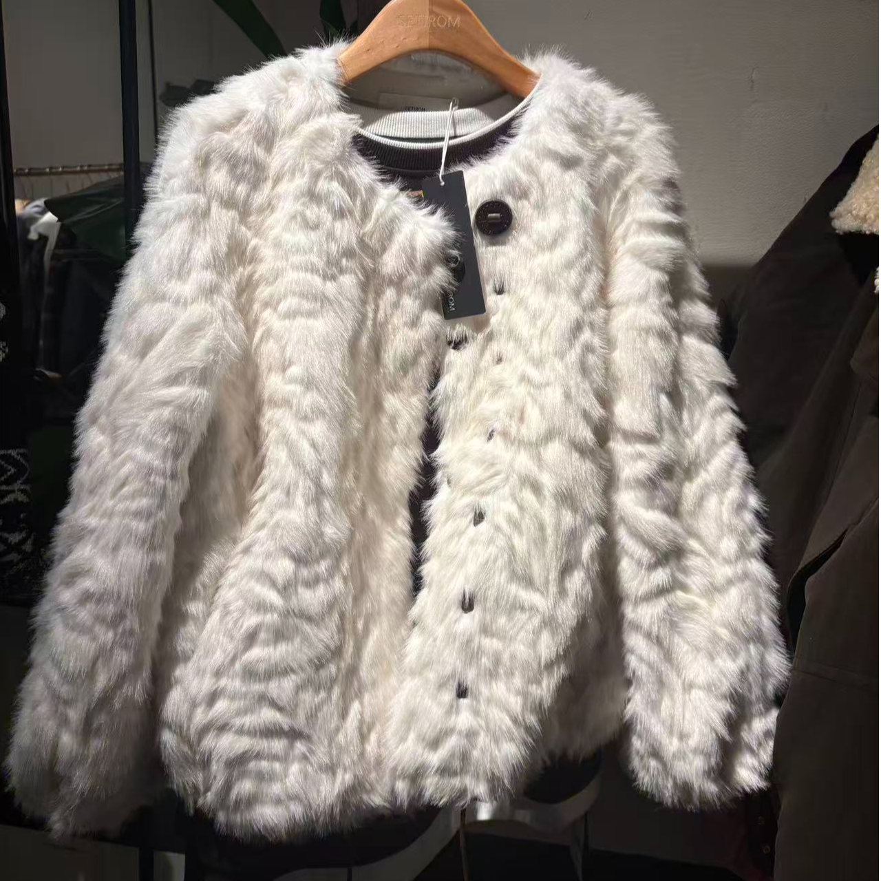 西町村屋简约毛绒外套XHAD10981