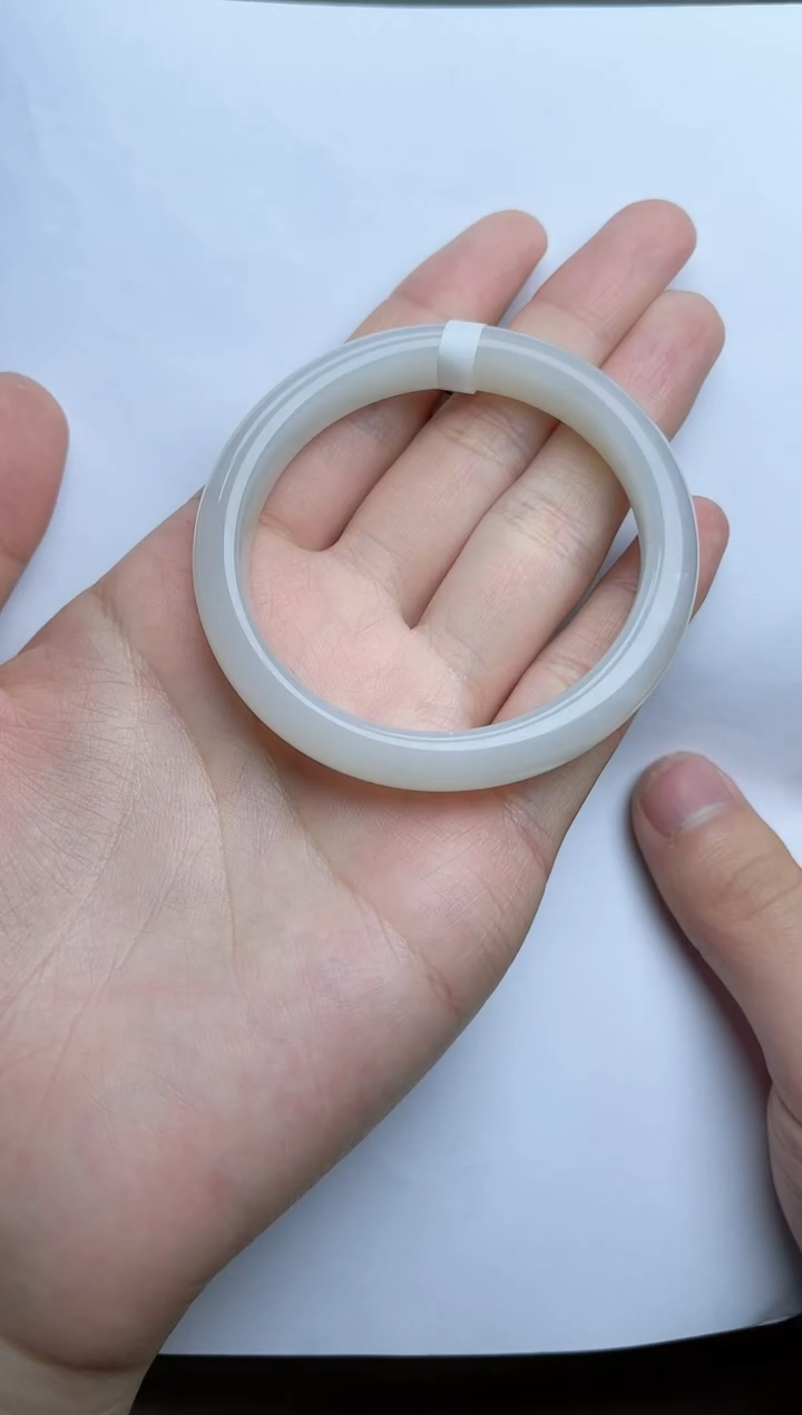 【闪购商品】和田玉手镯未镶嵌53圈口kk