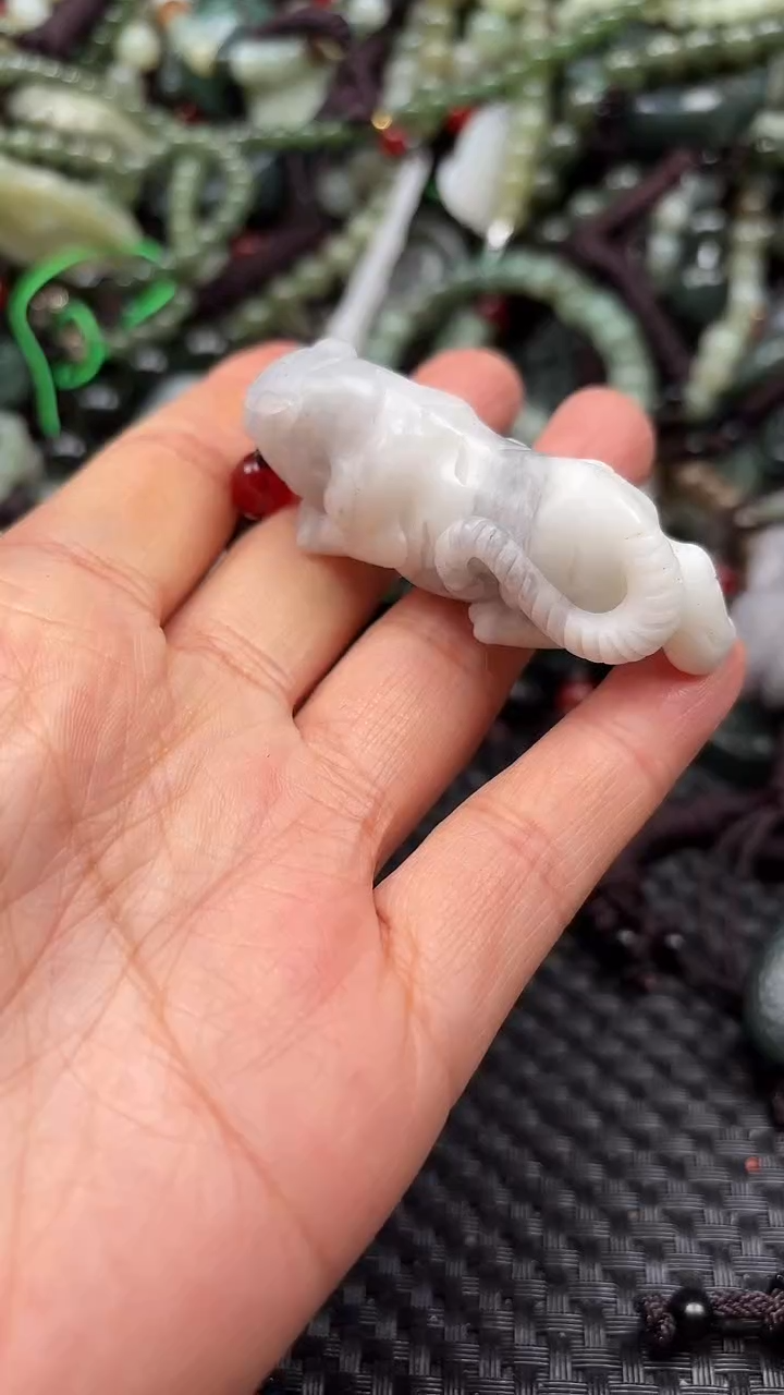 【闪购商品】和田玉颈饰未镶嵌1