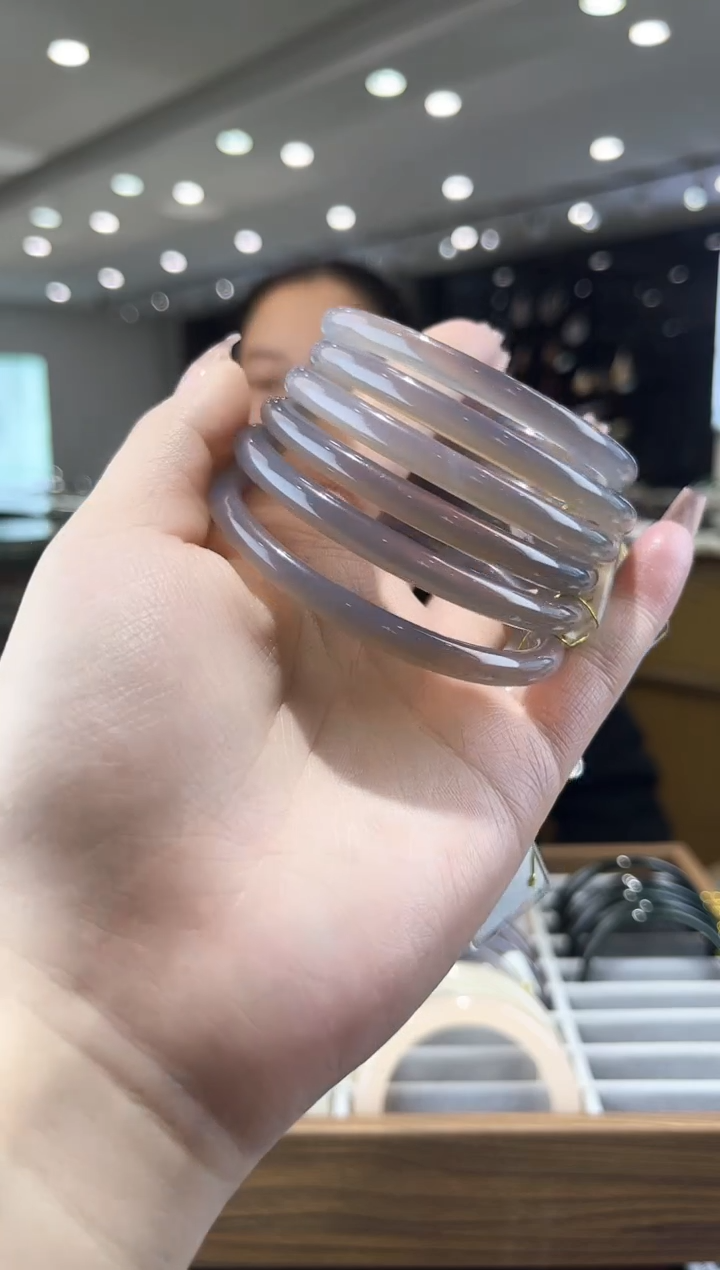 【闪购商品】玛瑙/玉髓手镯未镶嵌玛瑙叮当  56 57 58