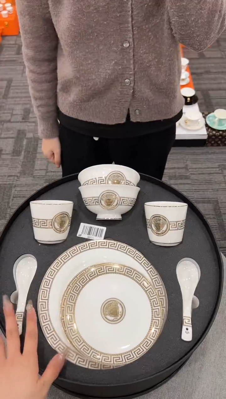 【闪购商品】杯H711--------------