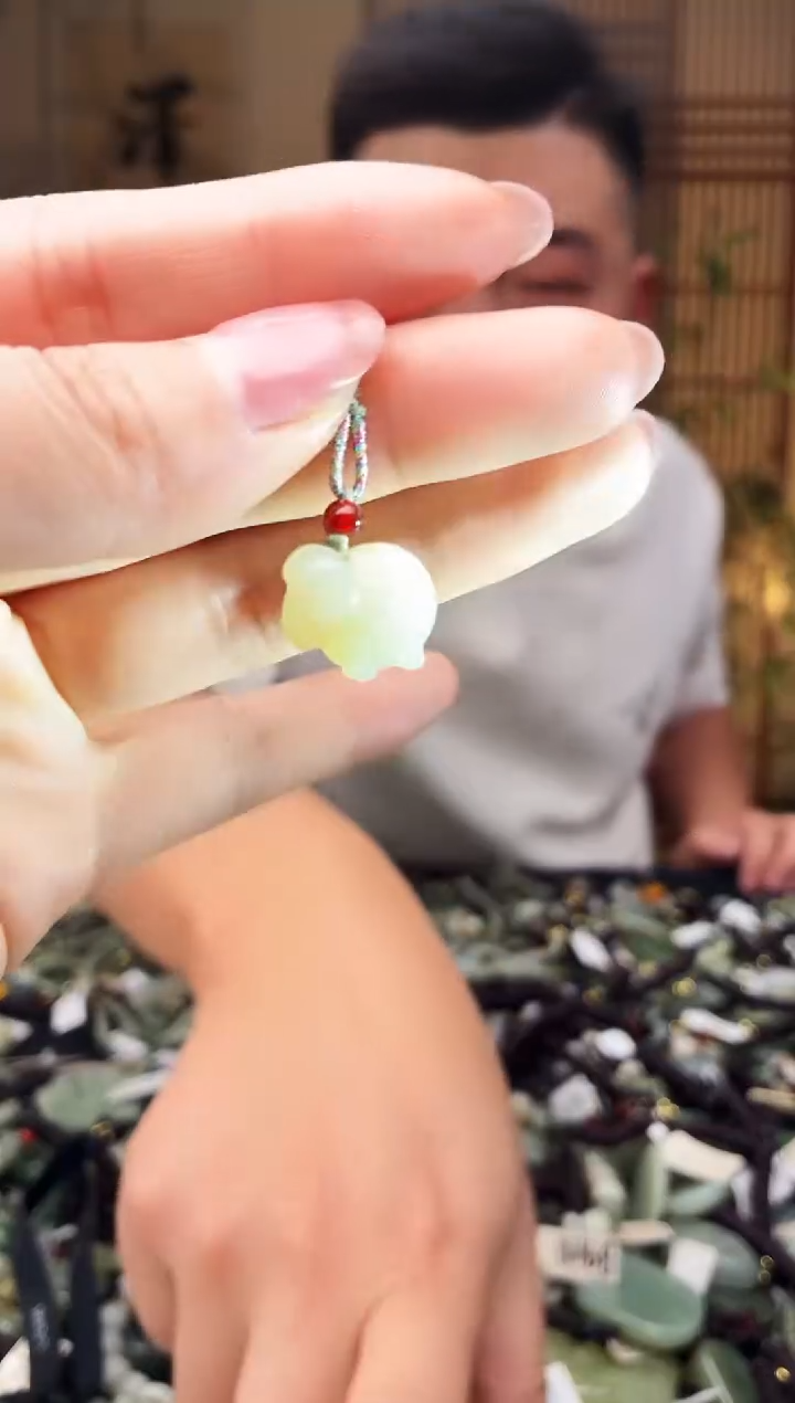 颈饰未镶嵌和田玉多样性发货，拍一发一