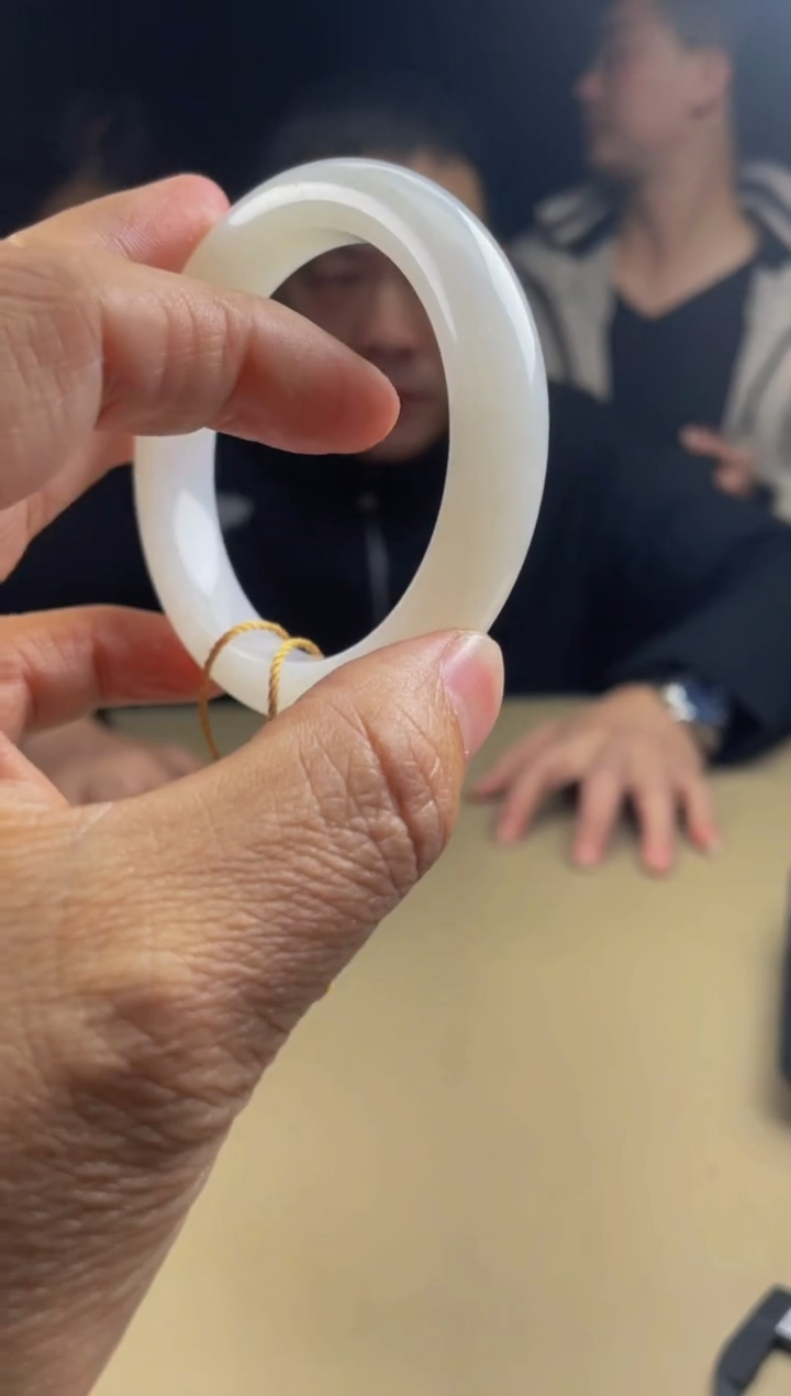 【闪购商品】和田玉手镯未镶嵌           1881