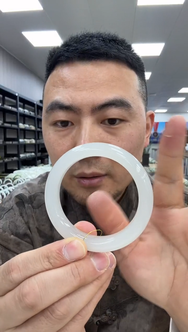 【闪购商品】和田玉手镯未镶嵌56  121