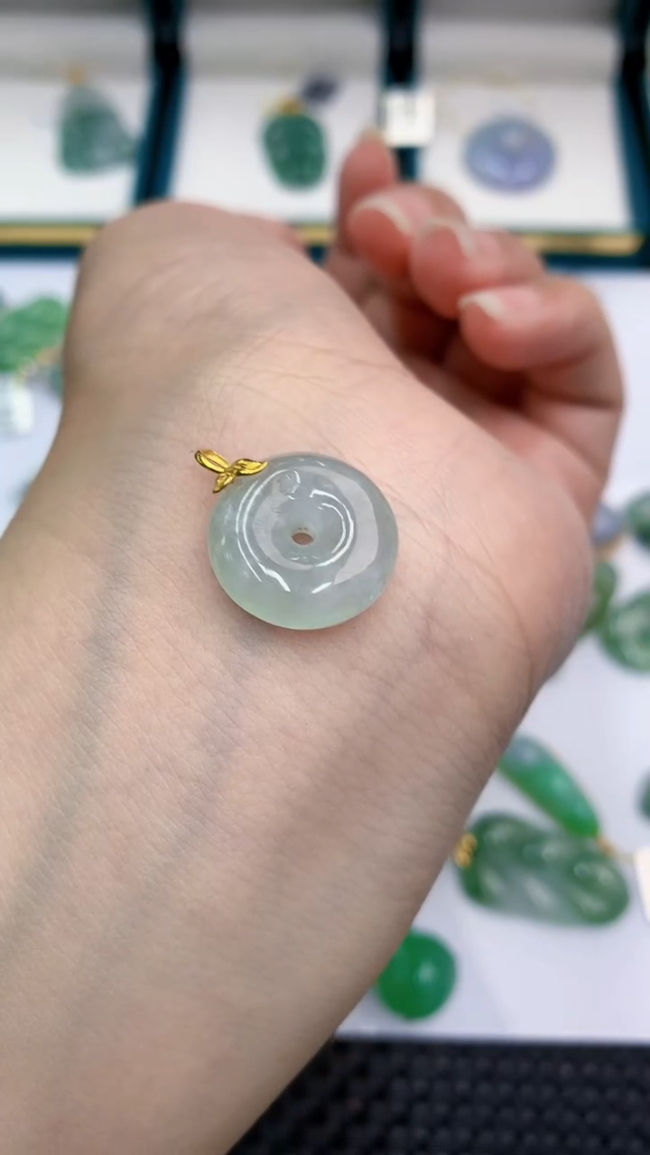 【闪购商品】翡翠颈饰18K金镶嵌            8