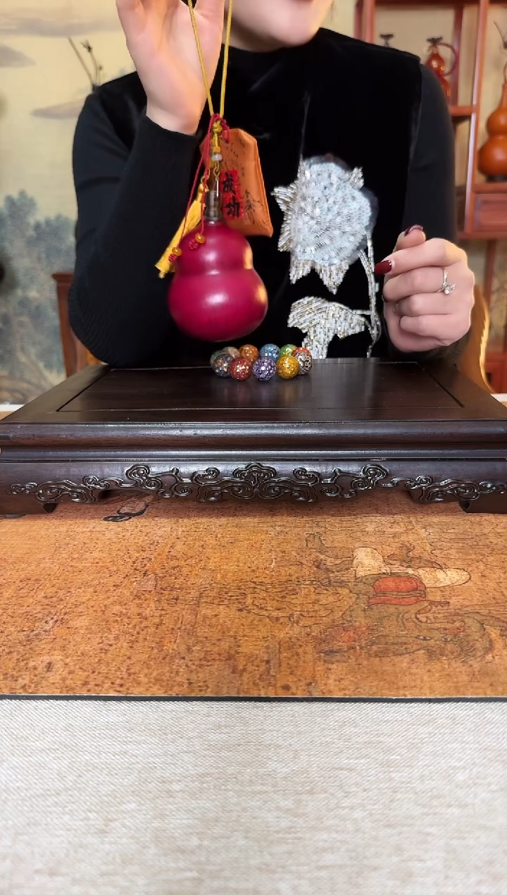 【闪购商品】396-----大肚脐介意慎拍200MI