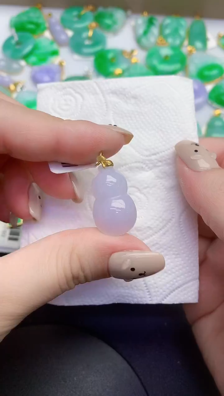 颈饰18K金镶嵌翡翠缅甸天然翡翠A货