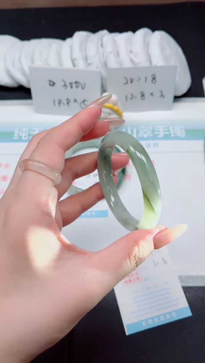 【闪购商品】石英质玉手镯未镶嵌372-52.8