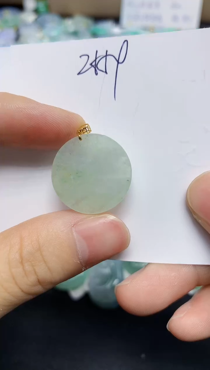 翡翠未镶嵌颈饰天然缅甸翡翠A货