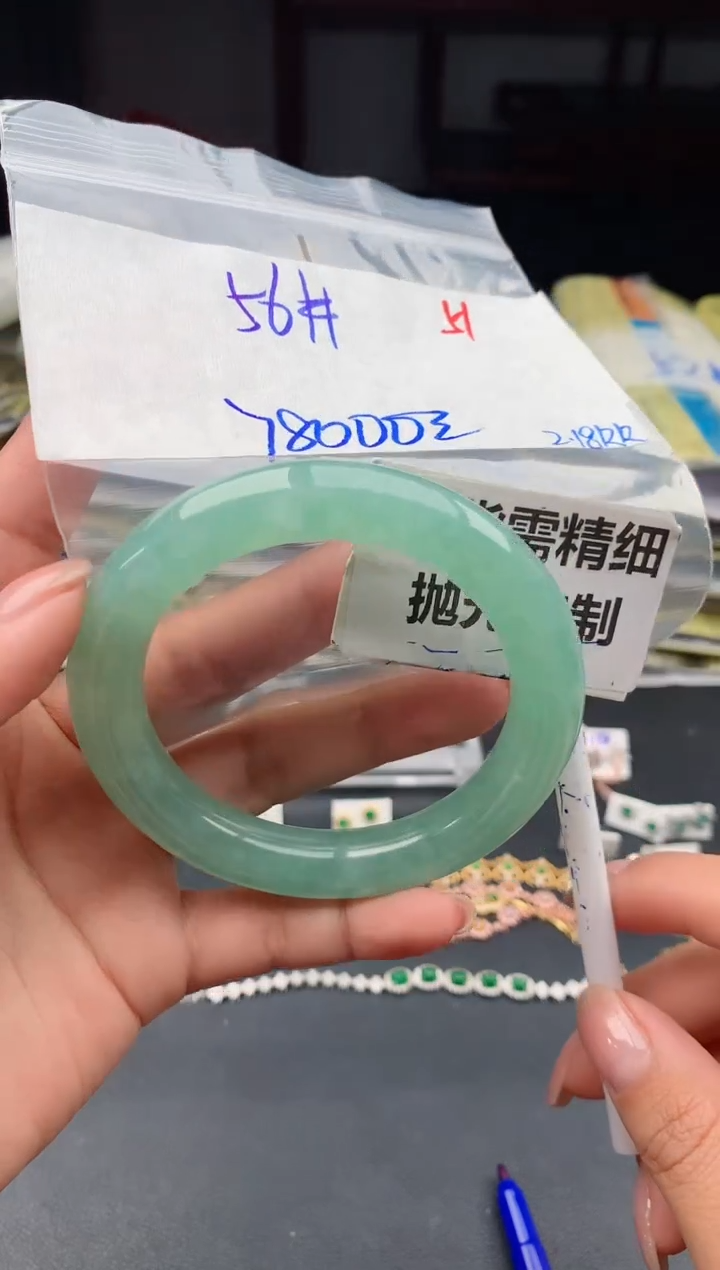 【闪购商品】定制翡翠未镶嵌51毛货需精细抛光多样性1件78000元