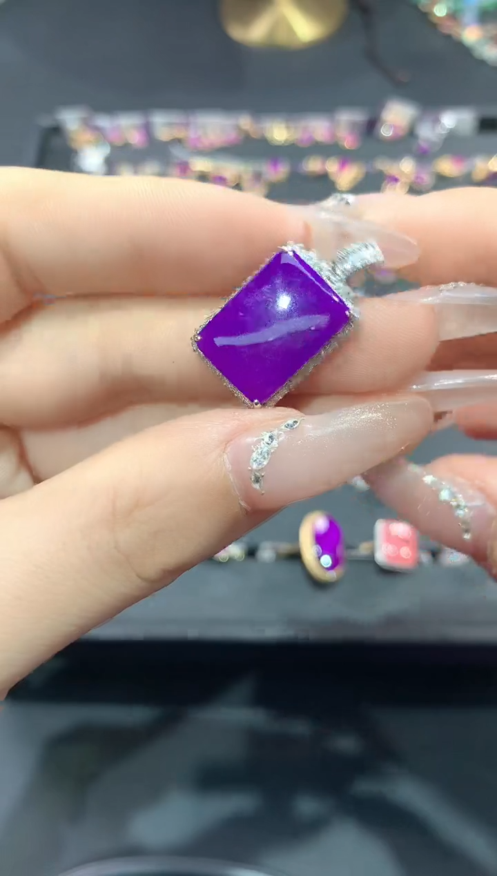 苏纪石（舒俱来）18K金镶嵌.吊坠